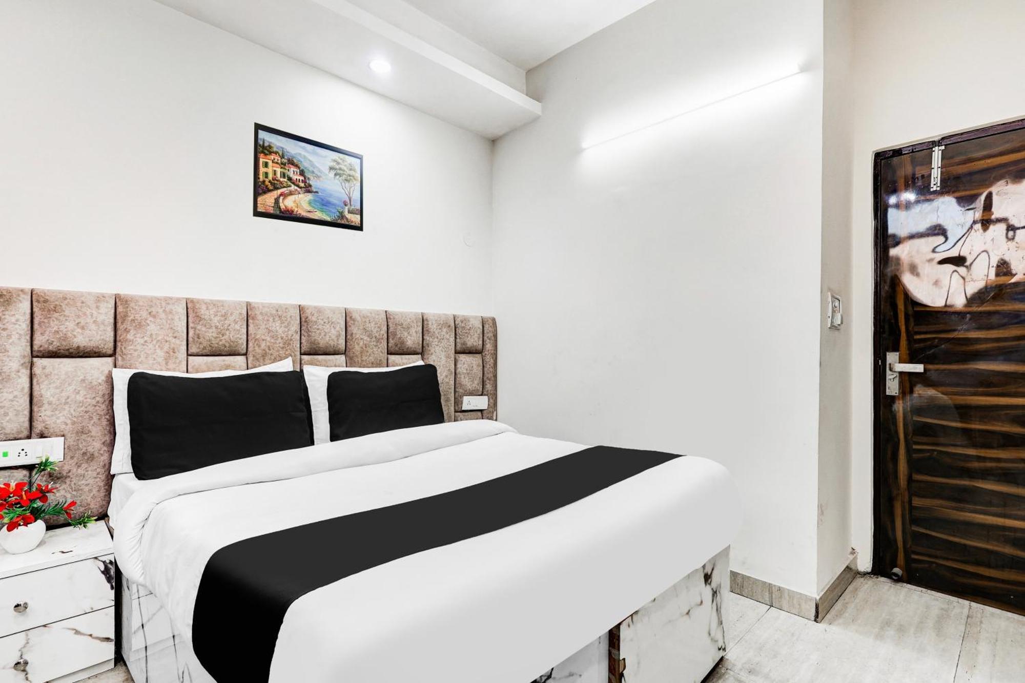 Hotel O Clock Tower Inn Yeni Delhi Dış mekan fotoğraf